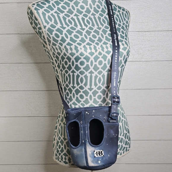HydroJug Navy Crossbody Bag - Picture 1 of 5